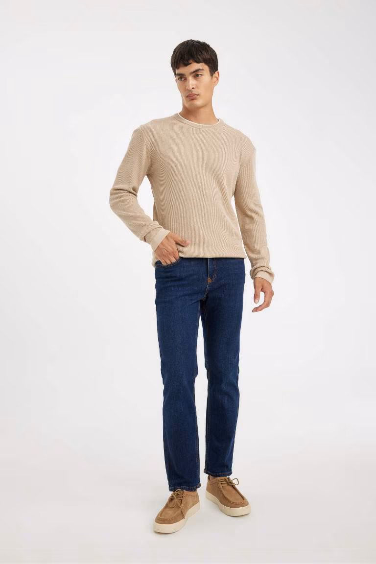 Relax Fit Crew Neck Cotton Knitted Pullover Image undefined